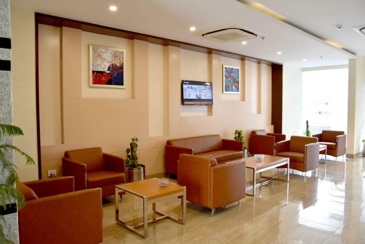 Starlit Suites Neemrana Ngoại thất bức ảnh